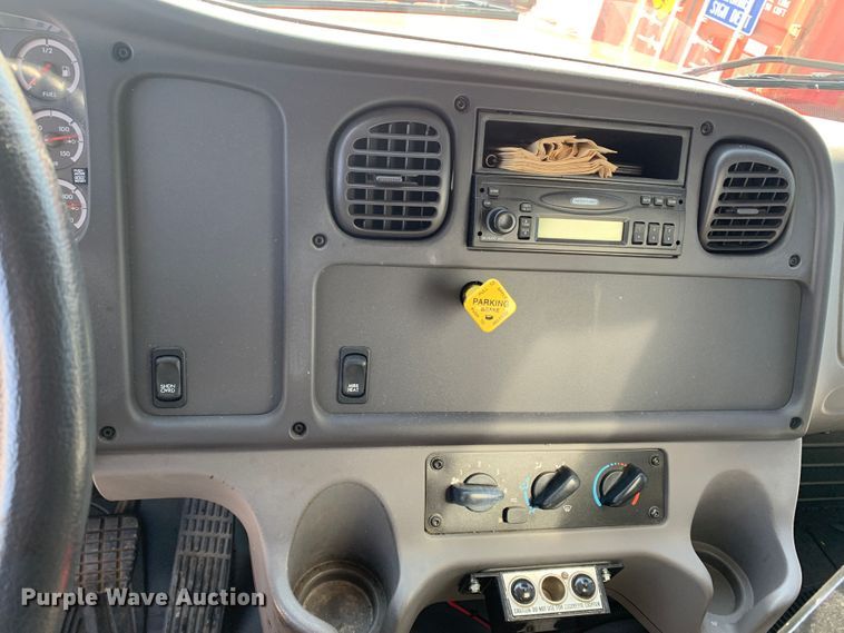 image for item MH9823 2006 Freightliner Business Class M2  oil distributor truck