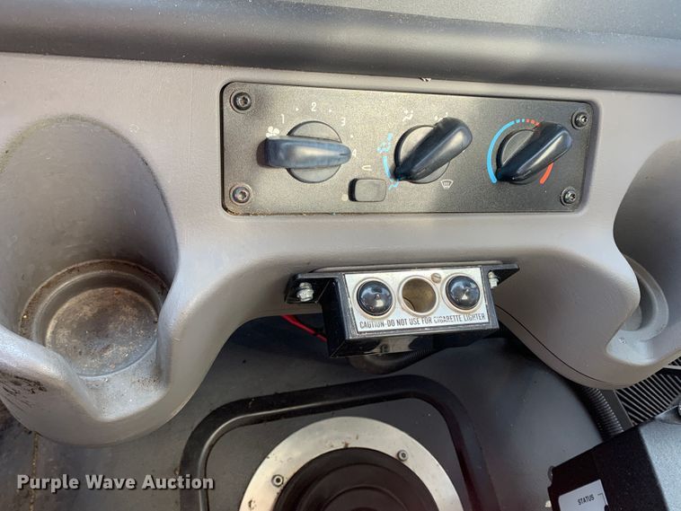 image for item MH9823 2006 Freightliner Business Class M2  oil distributor truck