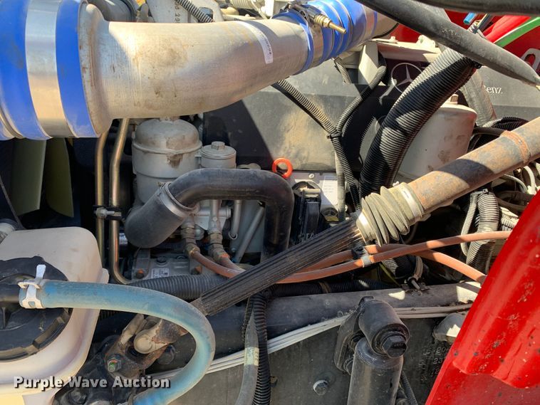 image for item MH9823 2006 Freightliner Business Class M2  oil distributor truck