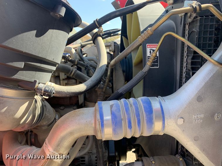 image for item MH9823 2006 Freightliner Business Class M2  oil distributor truck