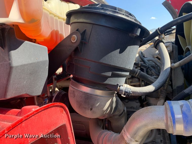 image for item MH9823 2006 Freightliner Business Class M2  oil distributor truck