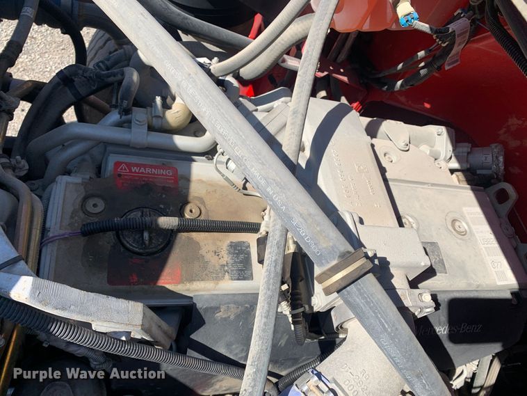 image for item MH9823 2006 Freightliner Business Class M2  oil distributor truck