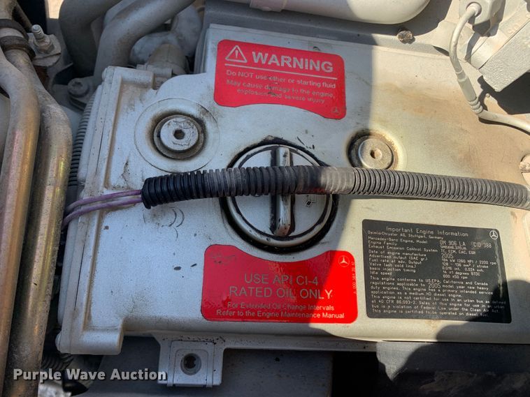 image for item MH9823 2006 Freightliner Business Class M2  oil distributor truck