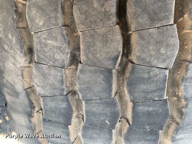 image for item MH9823 2006 Freightliner Business Class M2  oil distributor truck