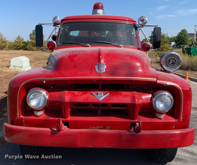 image for item MH9826 1954 Ford F800  pumper fire truck