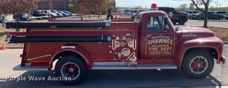 image for item MH9826 1954 Ford F800  pumper fire truck