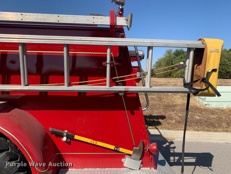 image for item MH9826 1954 Ford F800  pumper fire truck