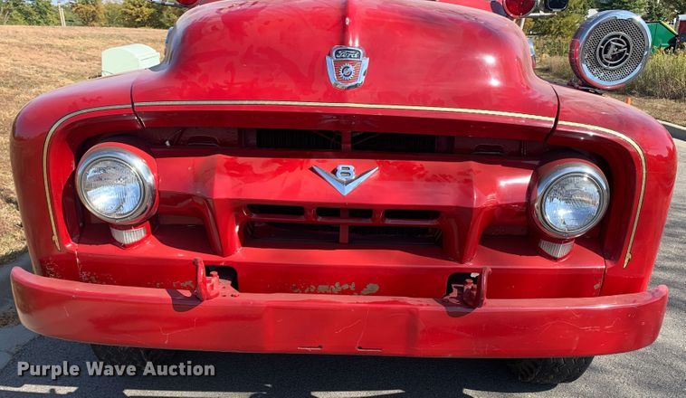image for item MH9826 1954 Ford F800  pumper fire truck