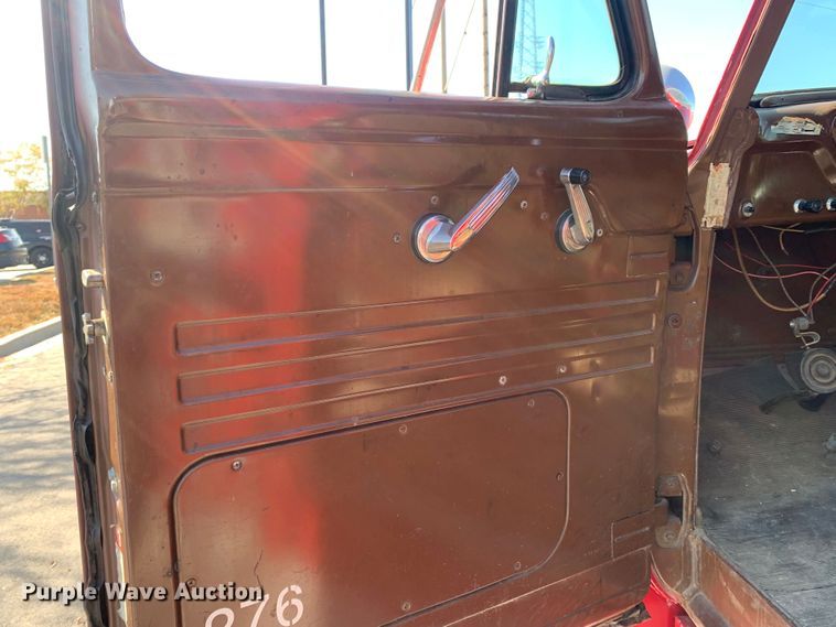 image for item MH9826 1954 Ford F800  pumper fire truck