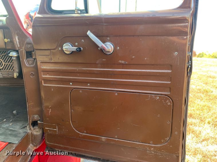 image for item MH9826 1954 Ford F800  pumper fire truck