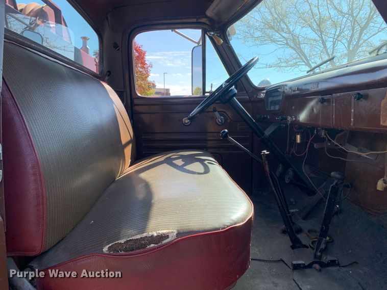 image for item MH9826 1954 Ford F800  pumper fire truck