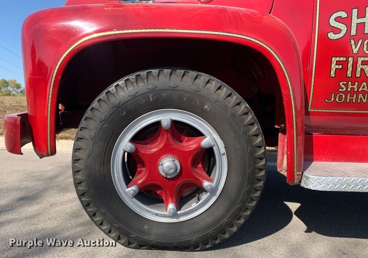 image for item MH9826 1954 Ford F800  pumper fire truck