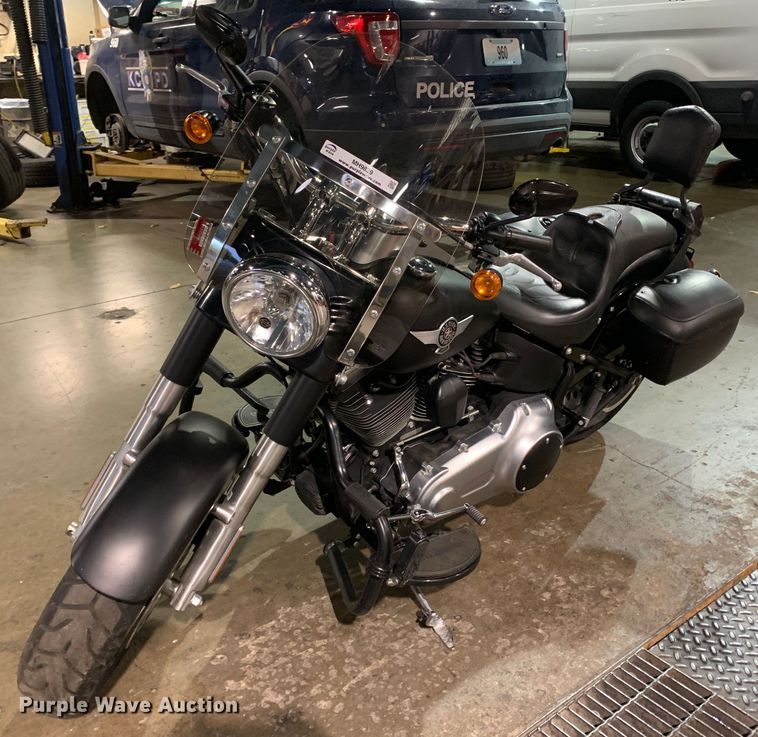 image for item MH9829 2010 Harley Davidson FLSTFB  motorcycle