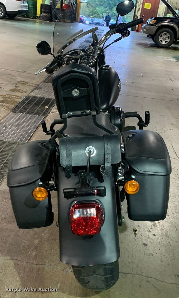 image for item MH9829 2010 Harley Davidson FLSTFB  motorcycle