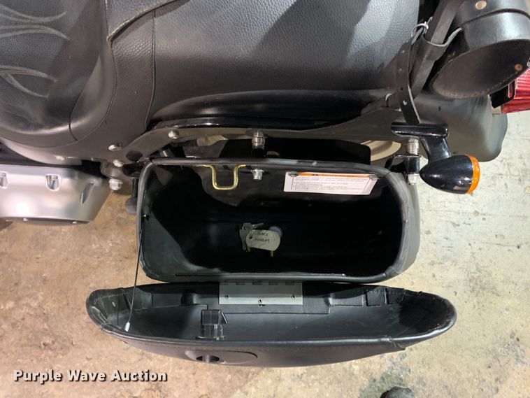 image for item MH9829 2010 Harley Davidson FLSTFB  motorcycle