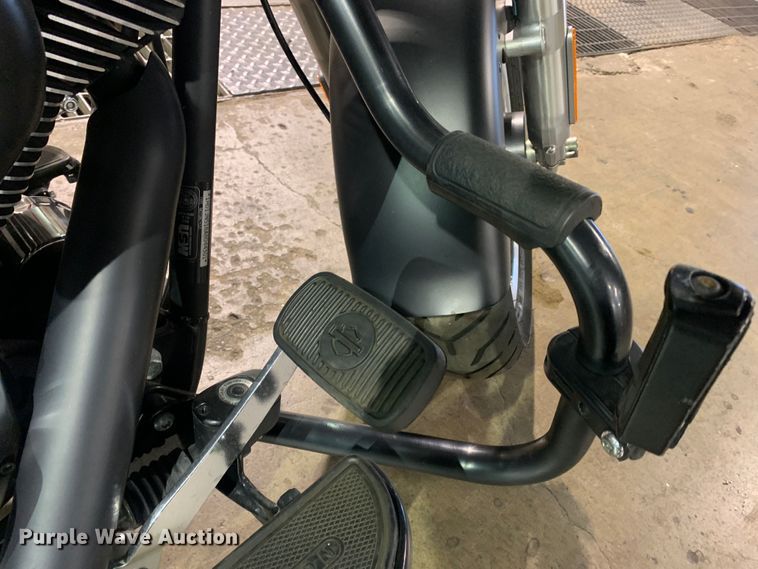 image for item MH9829 2010 Harley Davidson FLSTFB  motorcycle