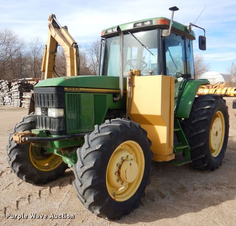 image for item MJ9820 1994 John Deere 7200  tractor