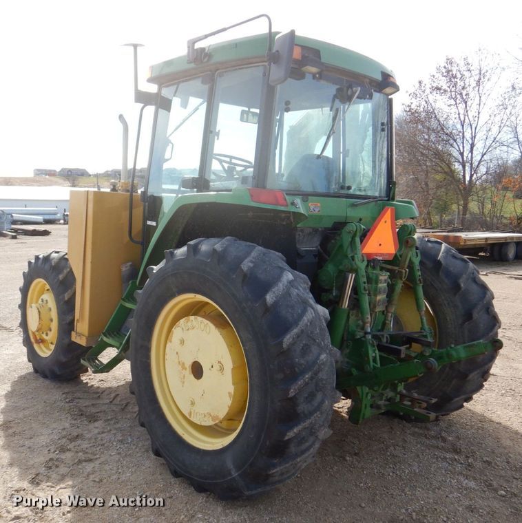 image for item MJ9820 1994 John Deere 7200  tractor