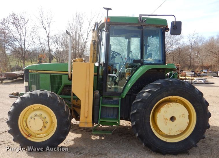 image for item MJ9820 1994 John Deere 7200  tractor