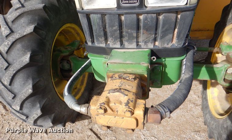 image for item MJ9820 1994 John Deere 7200  tractor