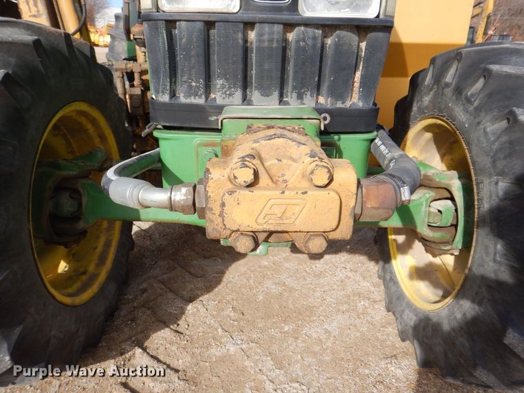 image for item MJ9820 1994 John Deere 7200  tractor