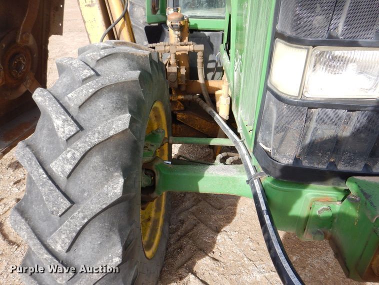 image for item MJ9820 1994 John Deere 7200  tractor