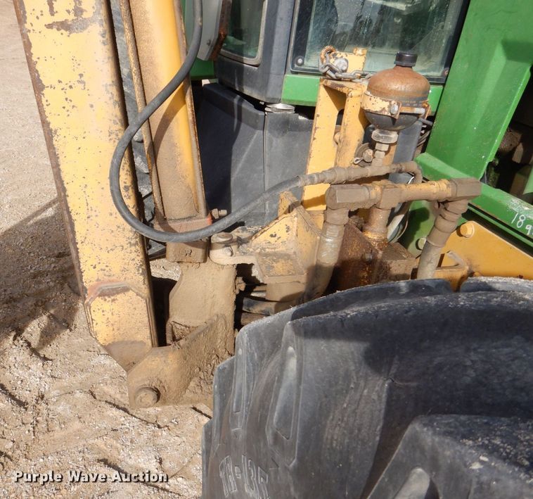 image for item MJ9820 1994 John Deere 7200  tractor