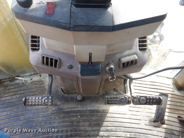 image for item MJ9820 1994 John Deere 7200  tractor