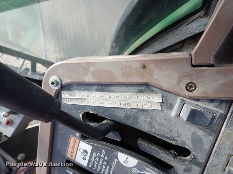 image for item MJ9820 1994 John Deere 7200  tractor