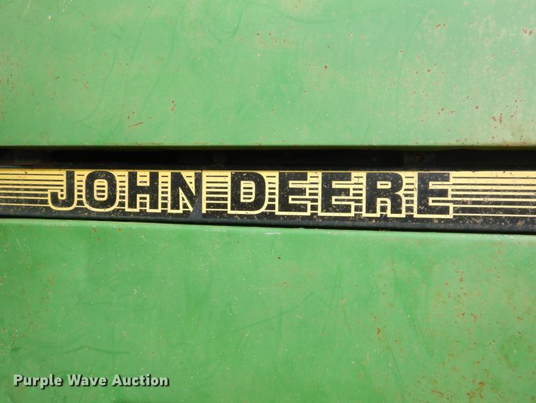 image for item MJ9820 1994 John Deere 7200  tractor