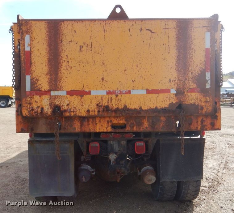 image for item MJ9821 1995 Ford LTS9000  dump truck