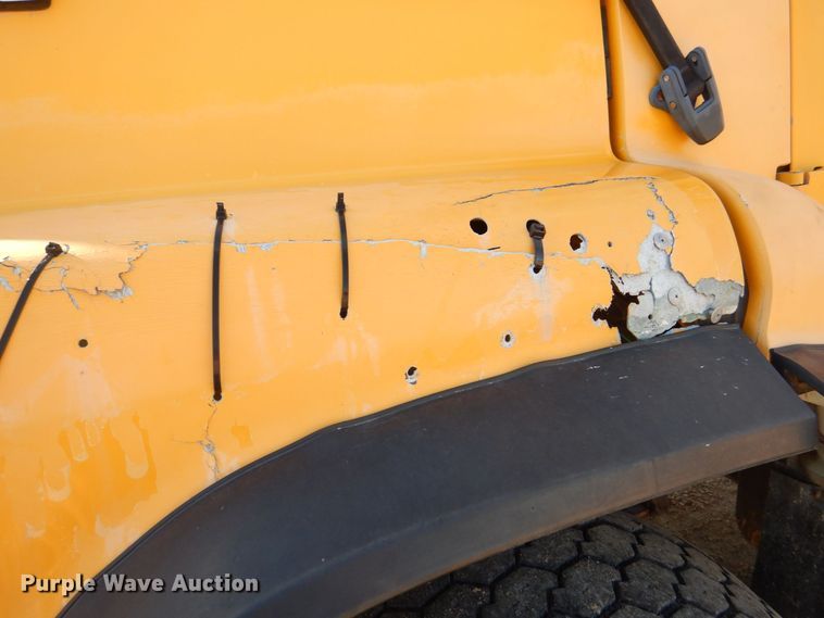 image for item MJ9821 1995 Ford LTS9000  dump truck