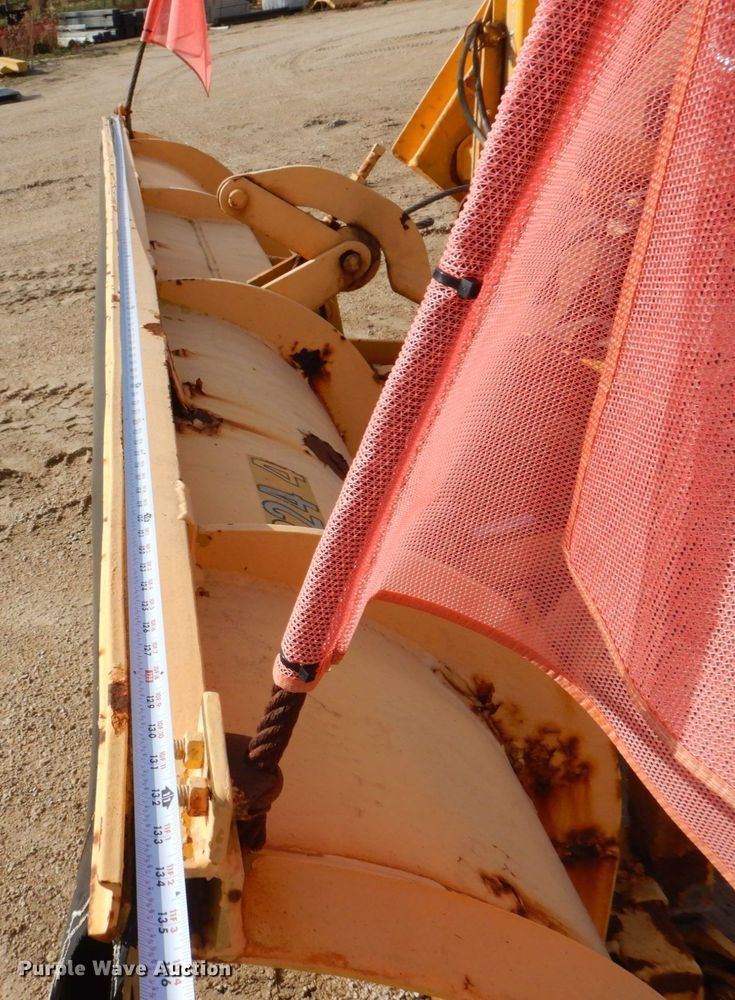 image for item MJ9821 1995 Ford LTS9000  dump truck