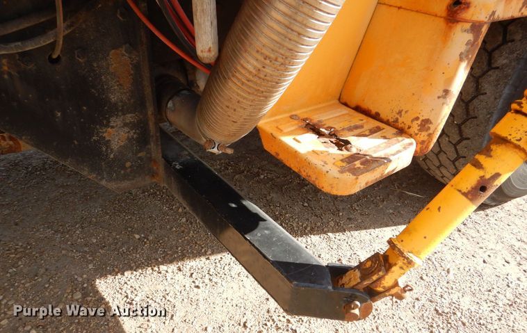 image for item MJ9821 1995 Ford LTS9000  dump truck