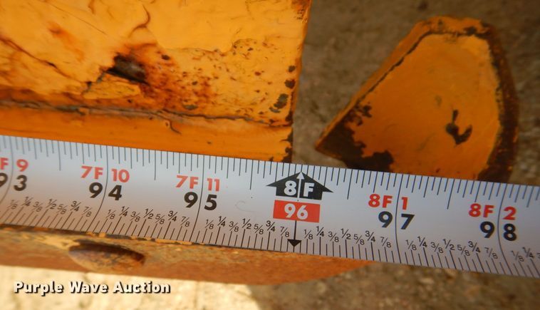 image for item MJ9821 1995 Ford LTS9000  dump truck