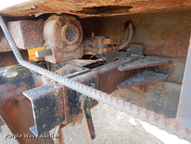 image for item MJ9821 1995 Ford LTS9000  dump truck