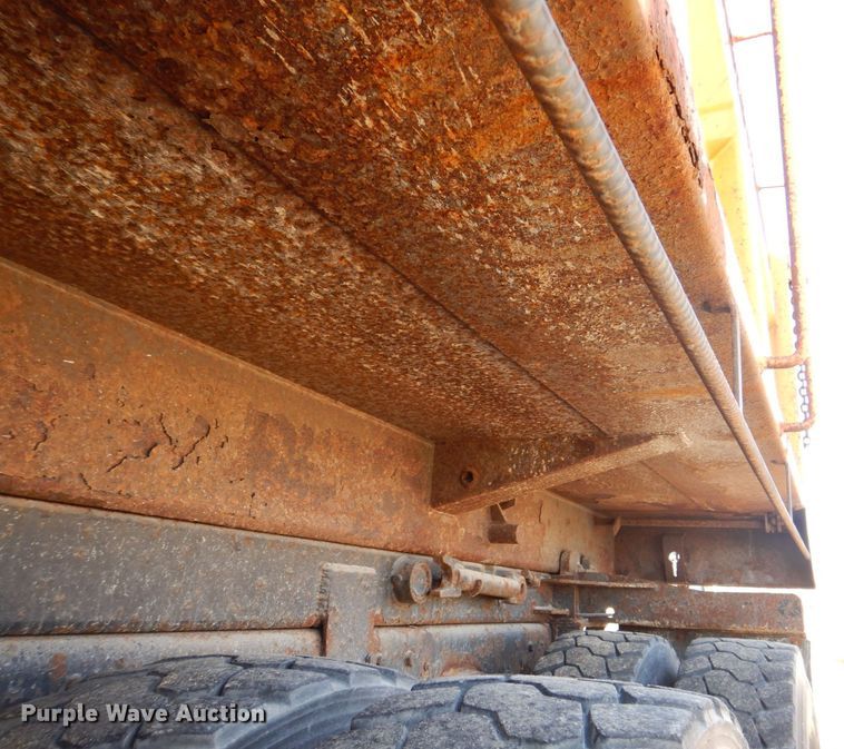 image for item MJ9821 1995 Ford LTS9000  dump truck