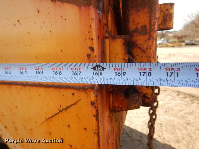 image for item MJ9821 1995 Ford LTS9000  dump truck