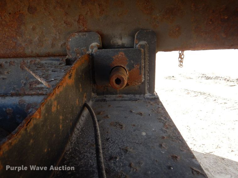 image for item MJ9821 1995 Ford LTS9000  dump truck