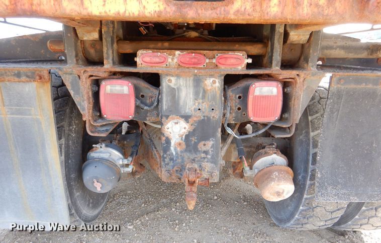 image for item MJ9821 1995 Ford LTS9000  dump truck