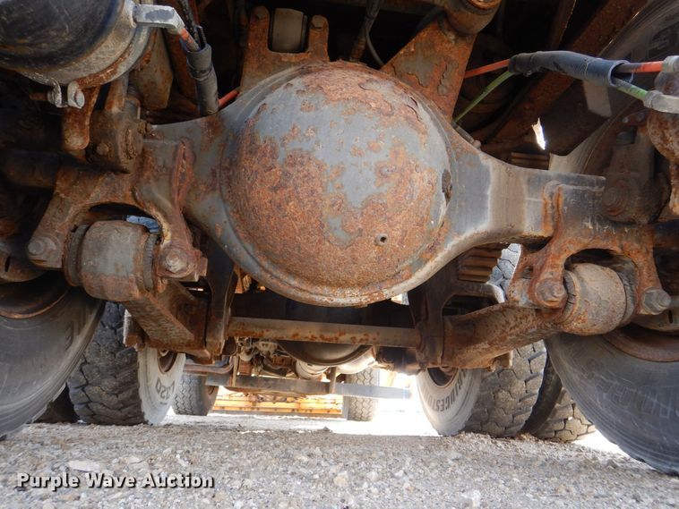 image for item MJ9821 1995 Ford LTS9000  dump truck