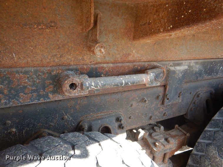 image for item MJ9821 1995 Ford LTS9000  dump truck