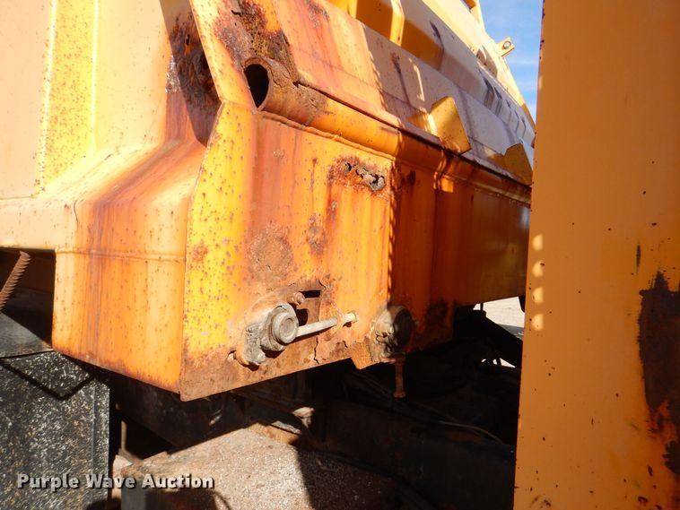 image for item MJ9821 1995 Ford LTS9000  dump truck