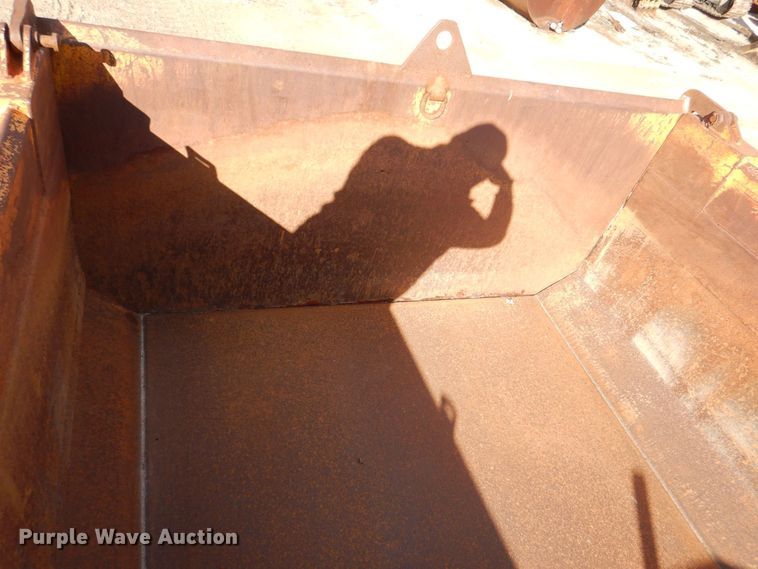 image for item MJ9821 1995 Ford LTS9000  dump truck