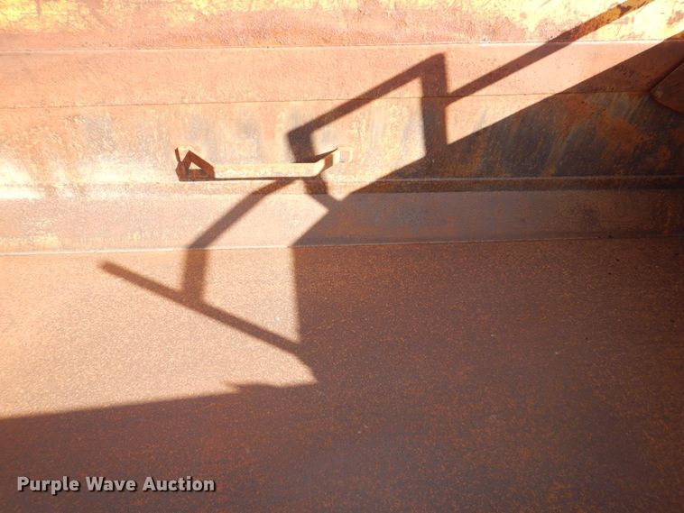 image for item MJ9821 1995 Ford LTS9000  dump truck