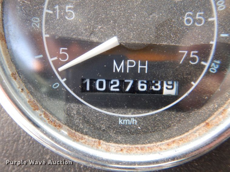 image for item MJ9821 1995 Ford LTS9000  dump truck