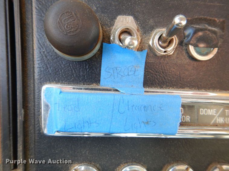 image for item MJ9821 1995 Ford LTS9000  dump truck