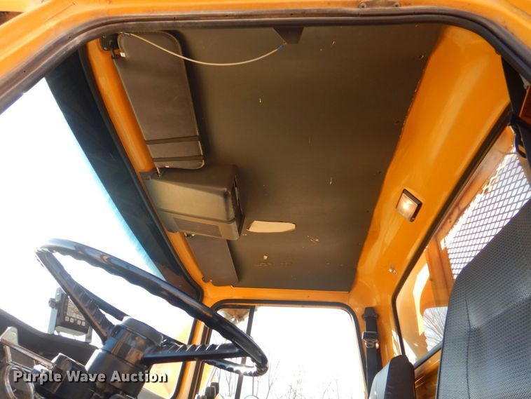 image for item MJ9821 1995 Ford LTS9000  dump truck