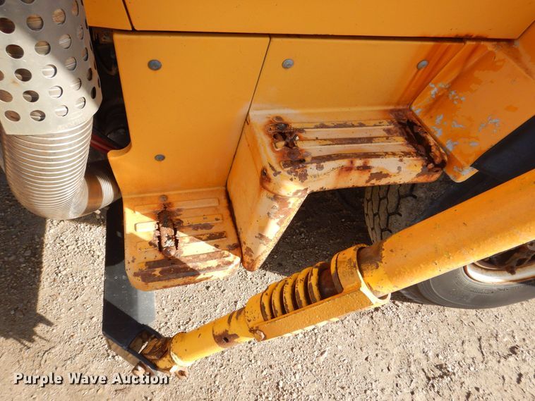 image for item MJ9821 1995 Ford LTS9000  dump truck