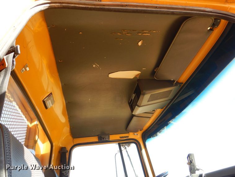 image for item MJ9821 1995 Ford LTS9000  dump truck